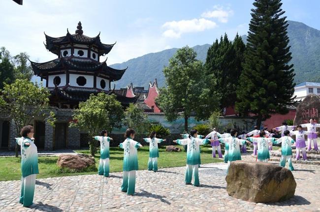 组图：体育聚能美好生活2025“两个博览会”开幕(图4)