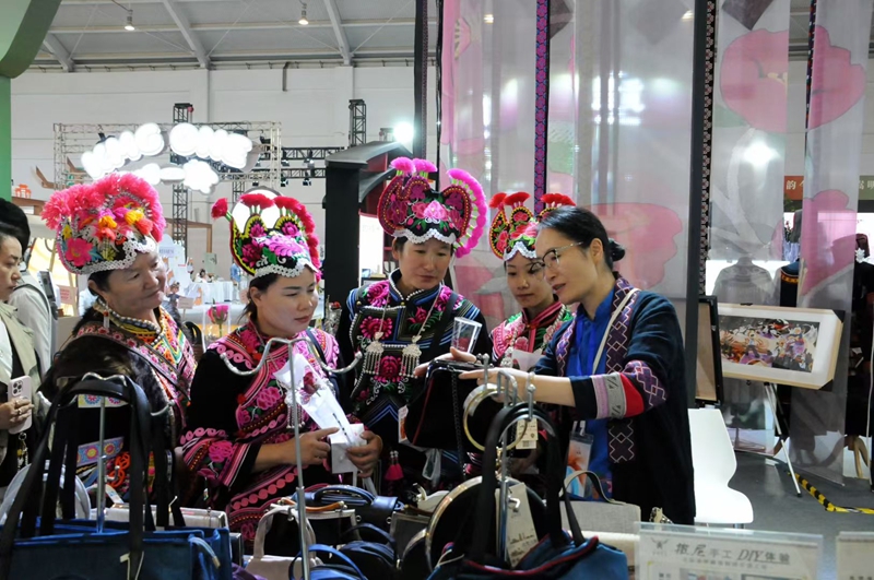 创意满满！2025创意云南文化产业博览会昆明馆开馆(图5)