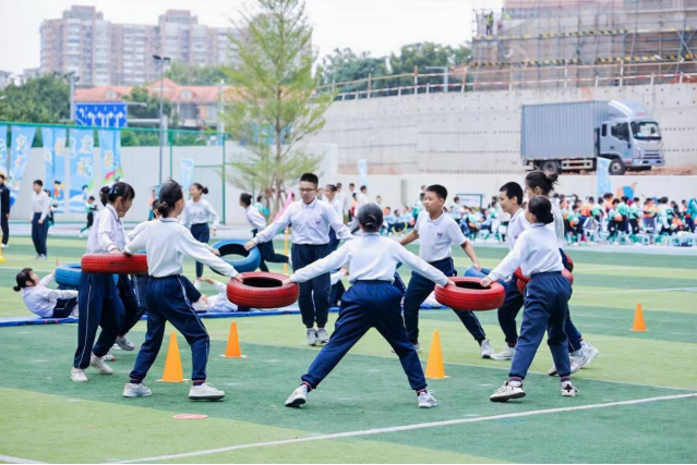2025年广州市中小学课间微运动暨体育大课间现场展示活动举行(图3)