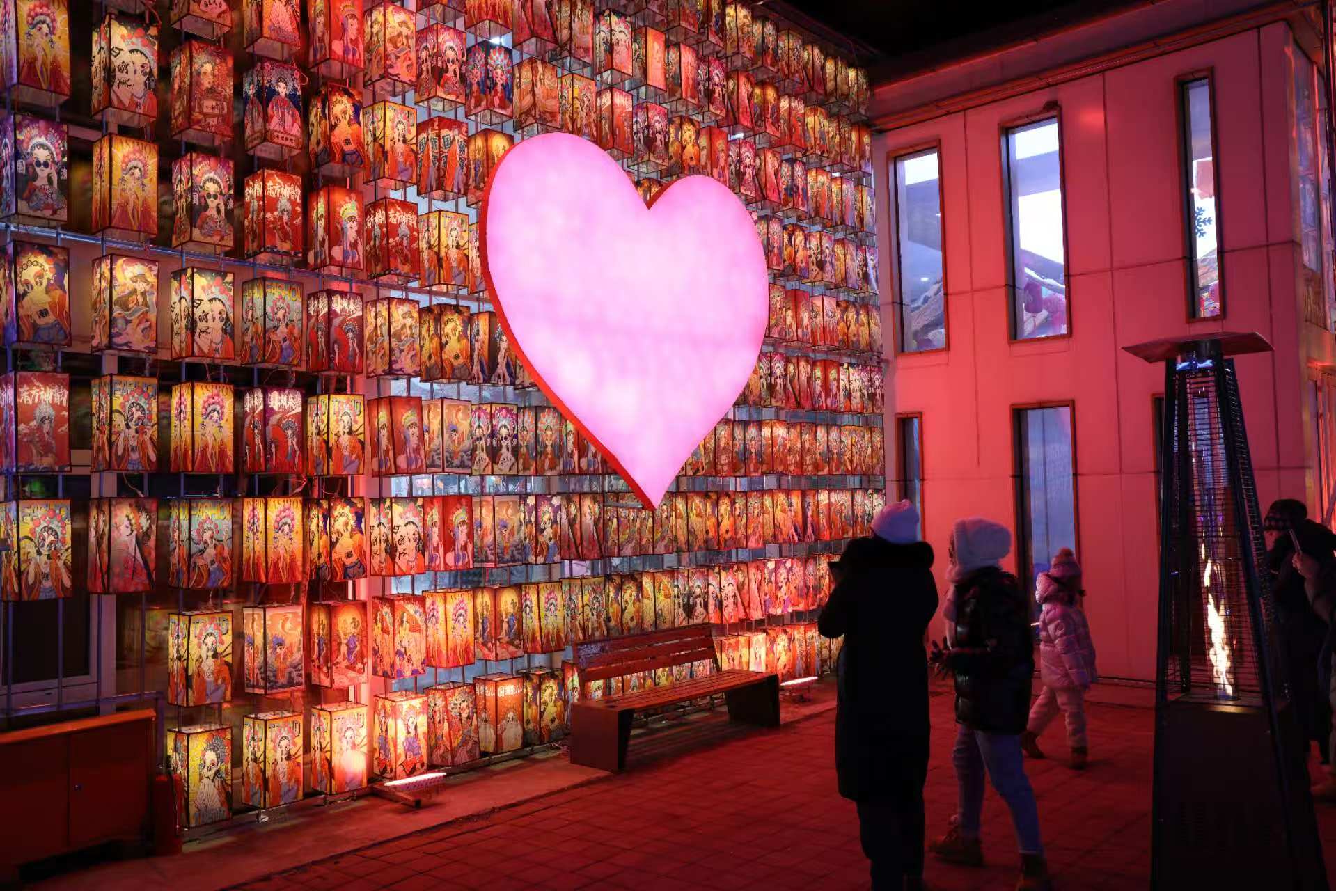 冰雪为媒融链兴城(图3)