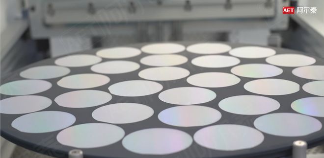 AET阿尔泰荣评“COB小间距十大品牌”(图1)