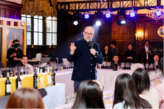 与ASC精品酒业续写共同愿景侯伯王克兰朵品牌进入中国20周年(图1)