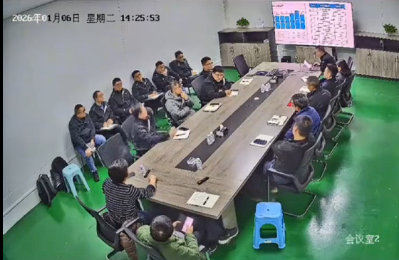 张雪主持团队内部会曝光：只为05毫米差距重做200套只试验不售卖(图1)